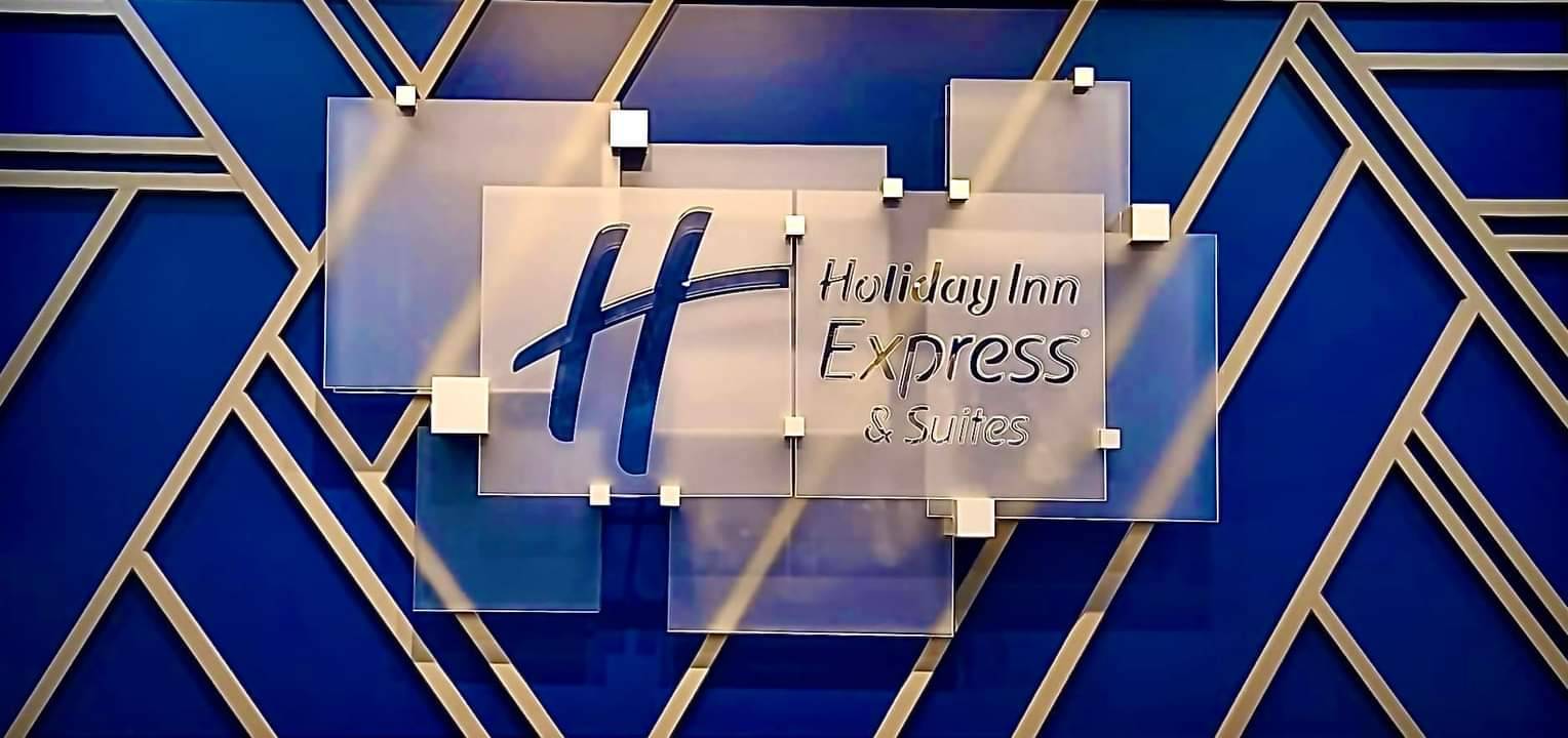 Holiday Inn Express & Suites by IHG
